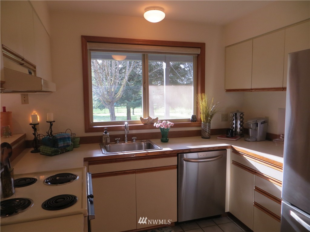 4915 Lake Alice Road Southeast Fall City, WA 98024 - Photo 4 of 19 Gallery Image 4