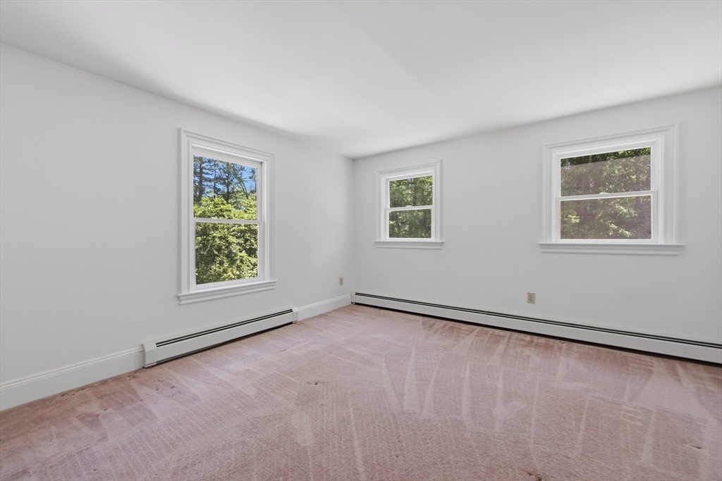 39 Beacon Street Amesbury, MA 01913 - Photo 21 of 41