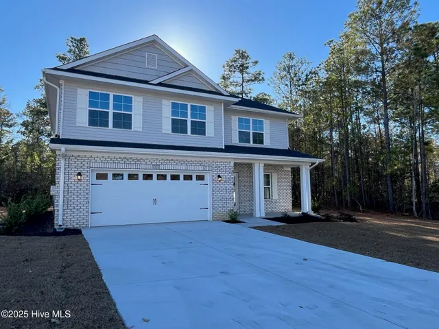$460,900 | 1221 Mandevilla Drive Southeast, Bolivia, NC 28422