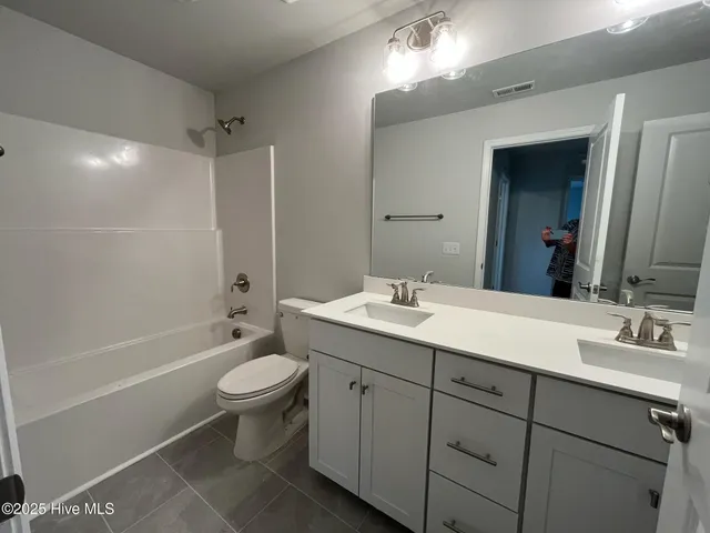 $460,900 | 1221 Mandevilla Drive Southeast, Bolivia, NC 28422