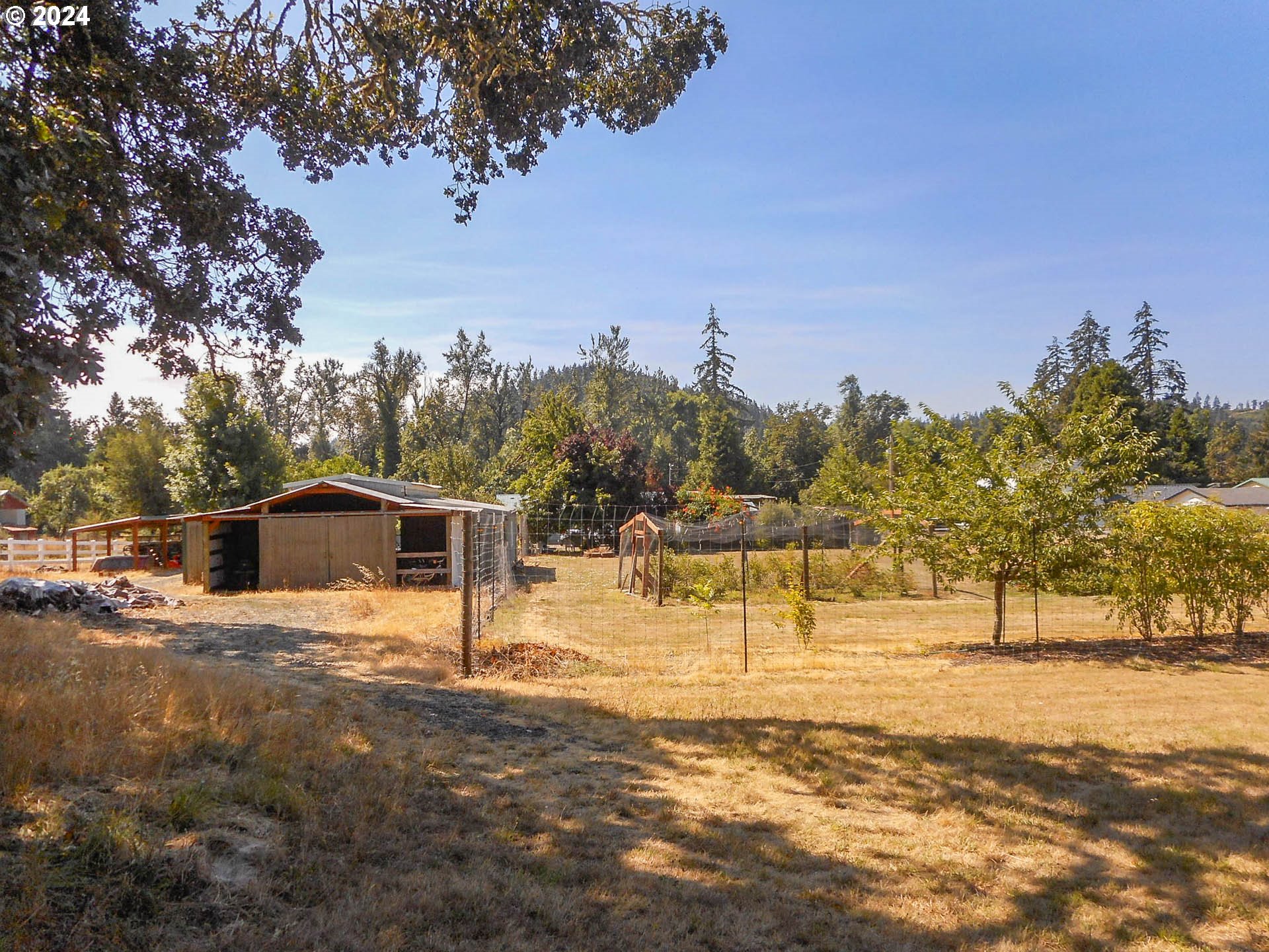 38975 Jasper Lowell Road Fall Creek, OR 97438 - Photo 16 of 22