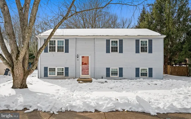 $379,000 | 30 Julie Lane, Newark, DE 19711