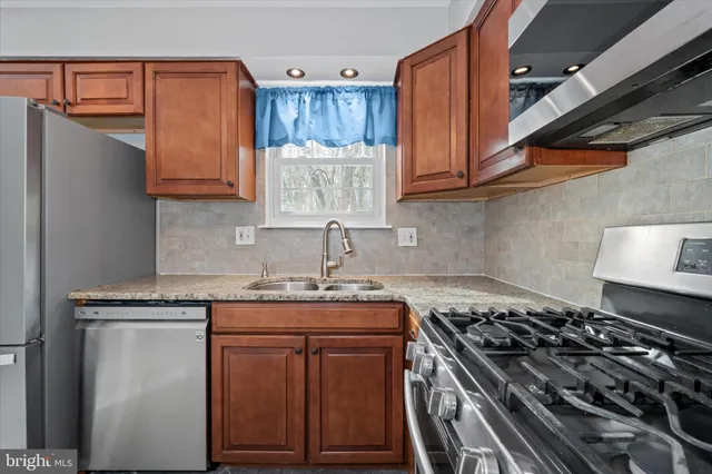 $379,000 | 30 Julie Lane, Newark, DE 19711