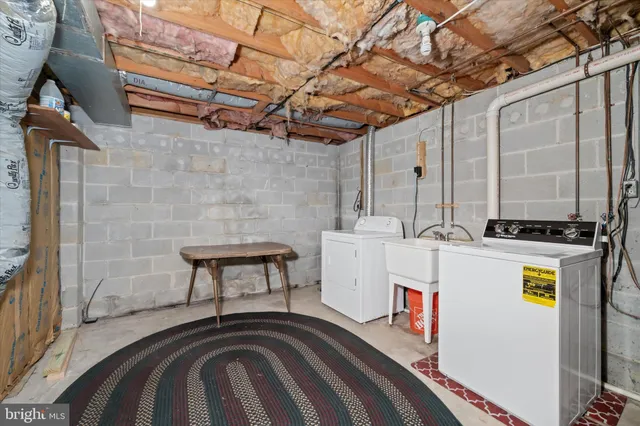 $379,000 | 30 Julie Lane, Newark, DE 19711