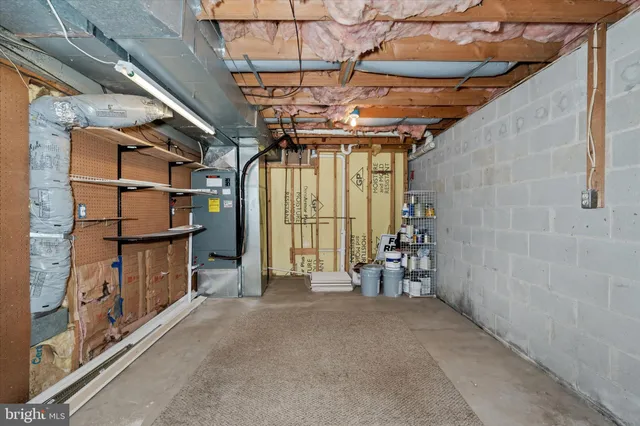 $379,000 | 30 Julie Lane, Newark, DE 19711