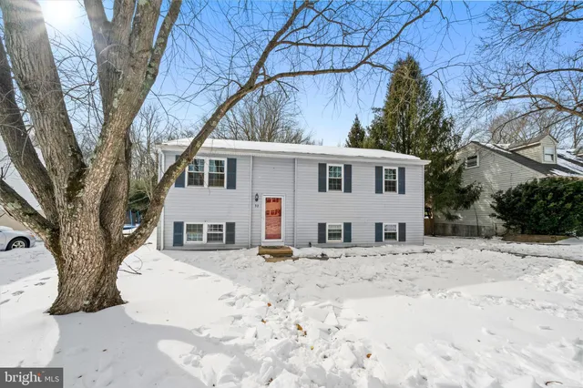 $379,000 | 30 Julie Lane, Newark, DE 19711