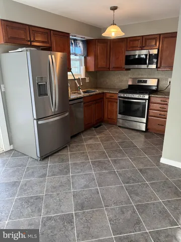 $379,000 | 30 Julie Lane, Newark, DE 19711