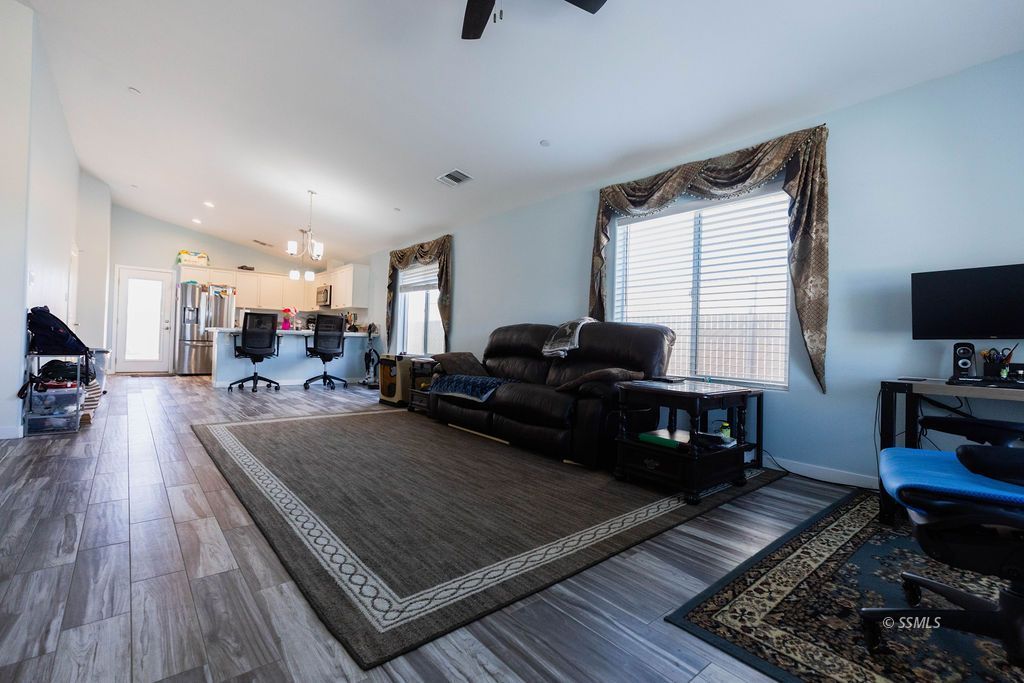 1441 Sims Street Ridgecrest, CA 93555 - Photo 5 of 21
