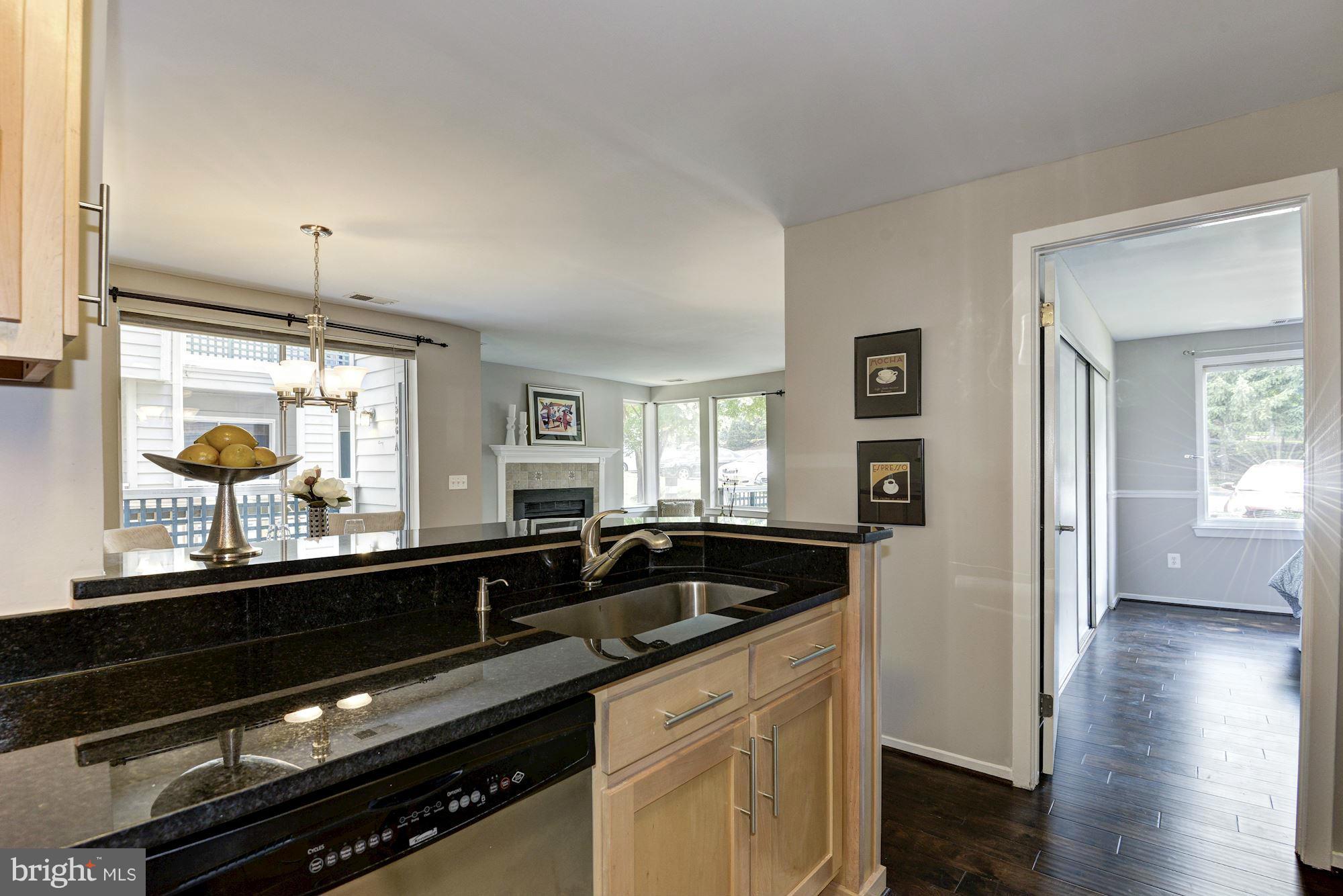 1506 A Summerchase Court, Unit A Reston, VA 20194 - Photo 18 of 30 Kitchen