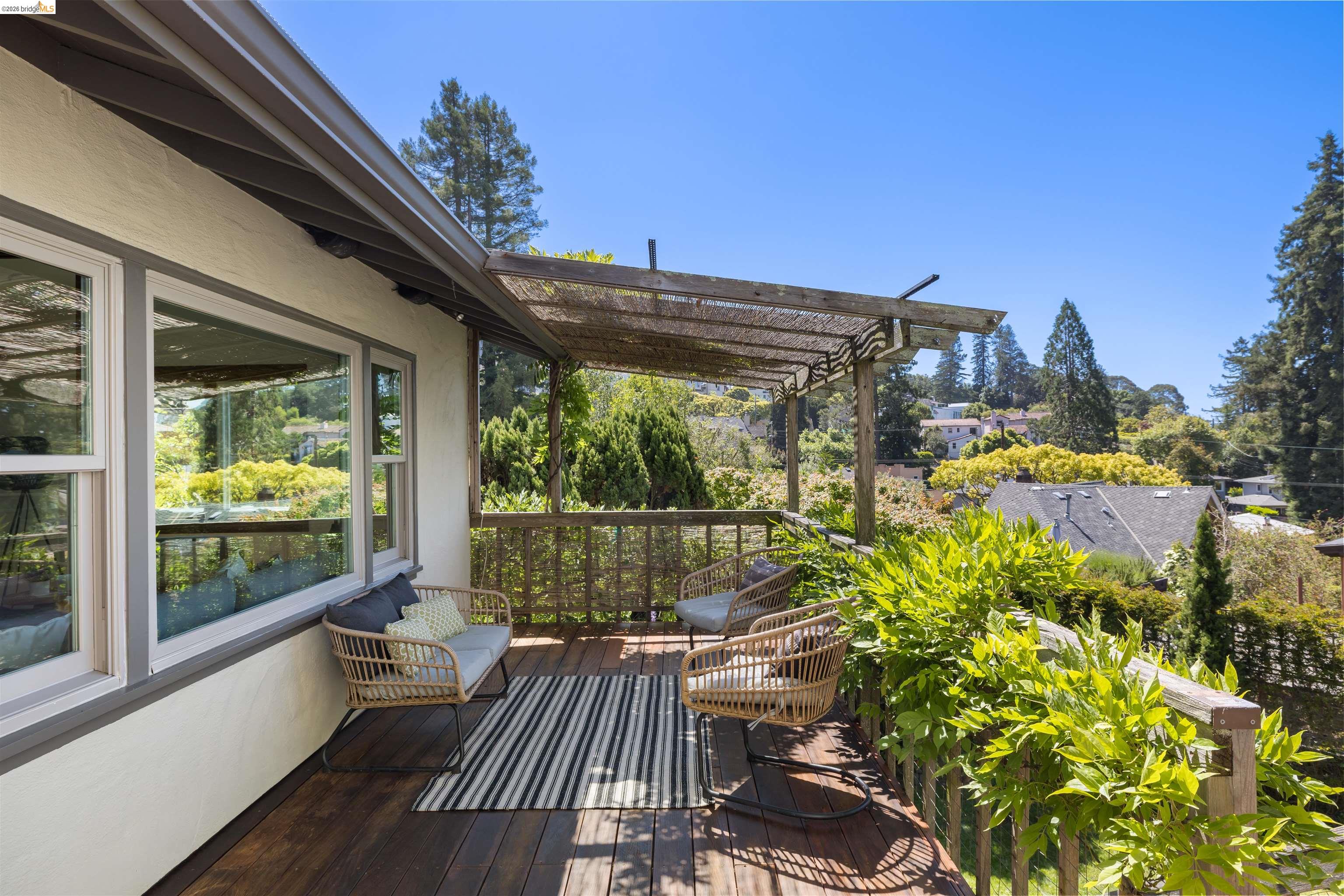 900 Euclid Avenue Berkeley, CA 94708 - Photo 20 of 54 a view of balcony with furniture