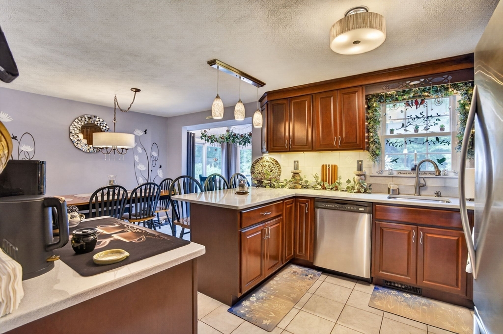 17 Coach Road Billerica, MA 01862 - Photo 23 of 41 Gallery Image 23