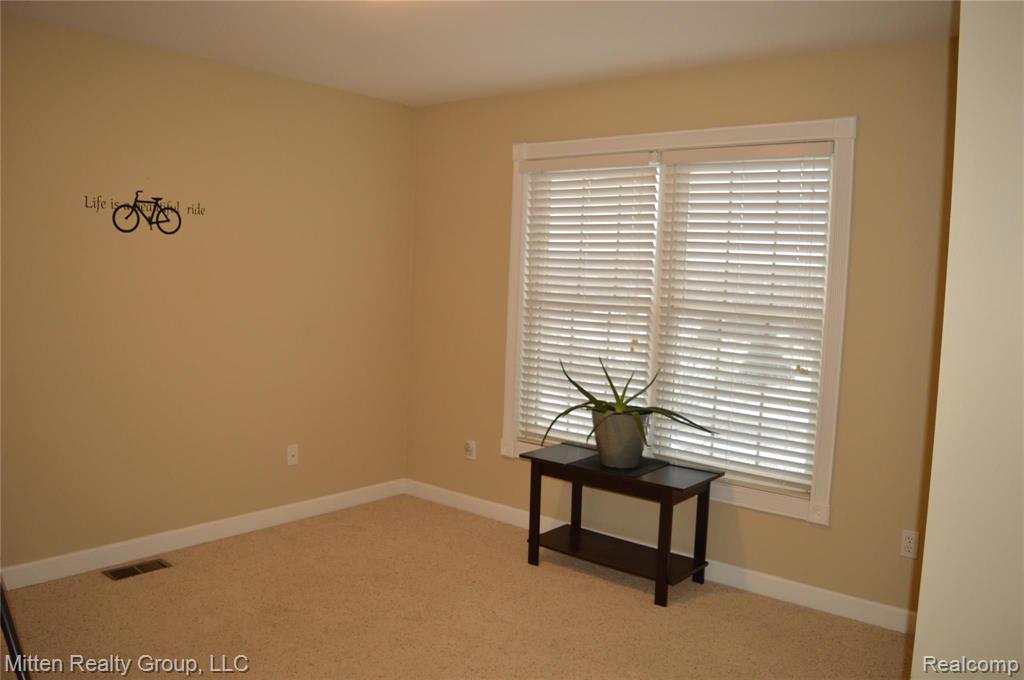 2147 Ridgewood Drive Howell, MI 48843 - Photo 21 of 25