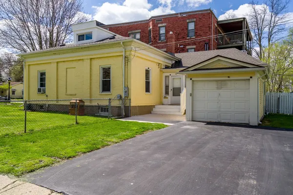 $185,000 | 405 South 1st Street, Rockford, IL 61104