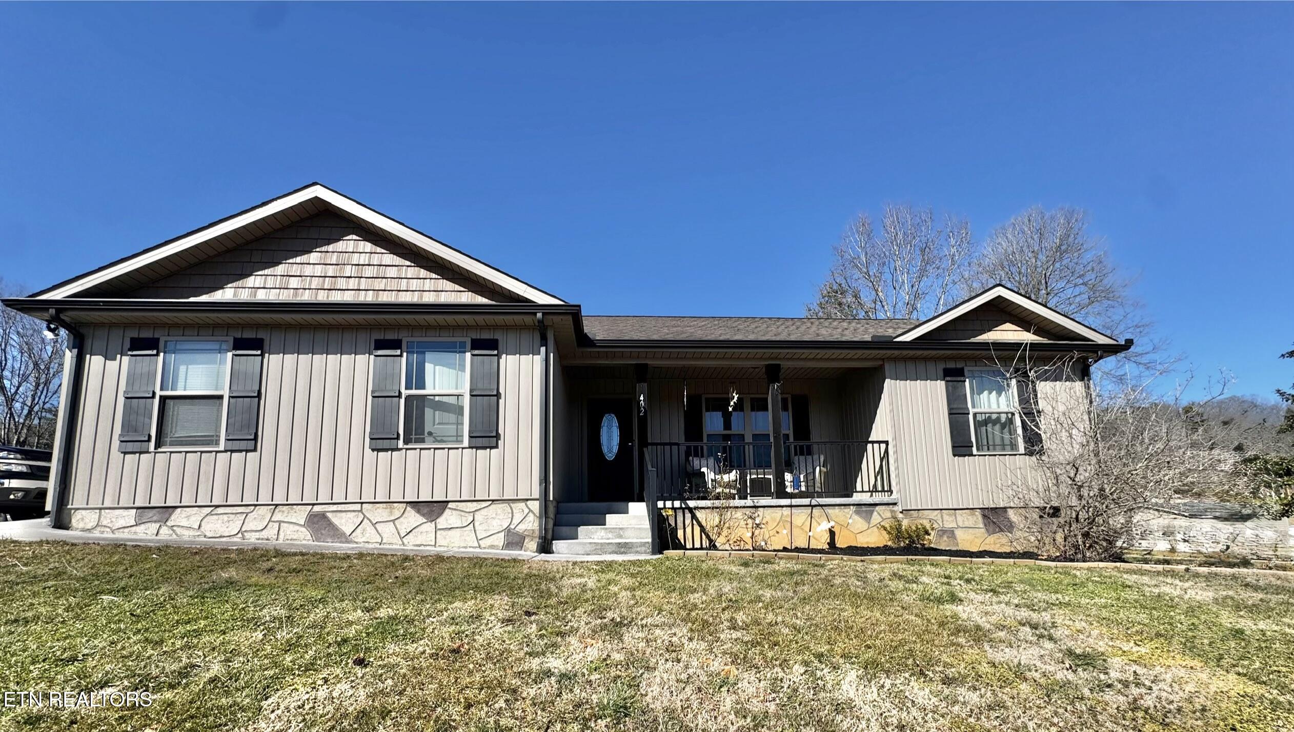 402 Cedar Circle Clinton, TN 37716 - Photo 7 of 35 IMG_1608