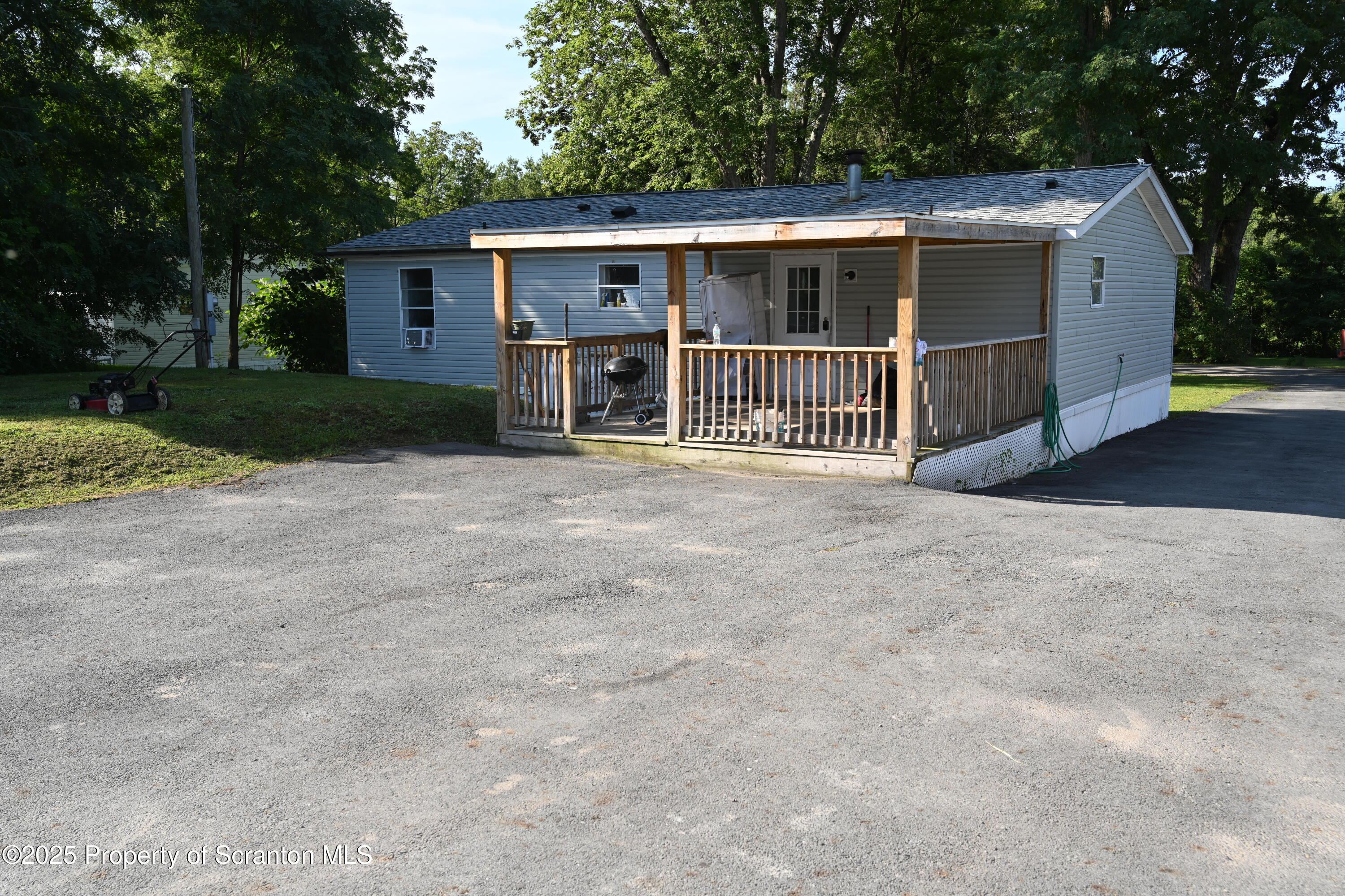 84 Spring Street Great Bend, PA 18821 - Photo 16 of 20 DSC_1708