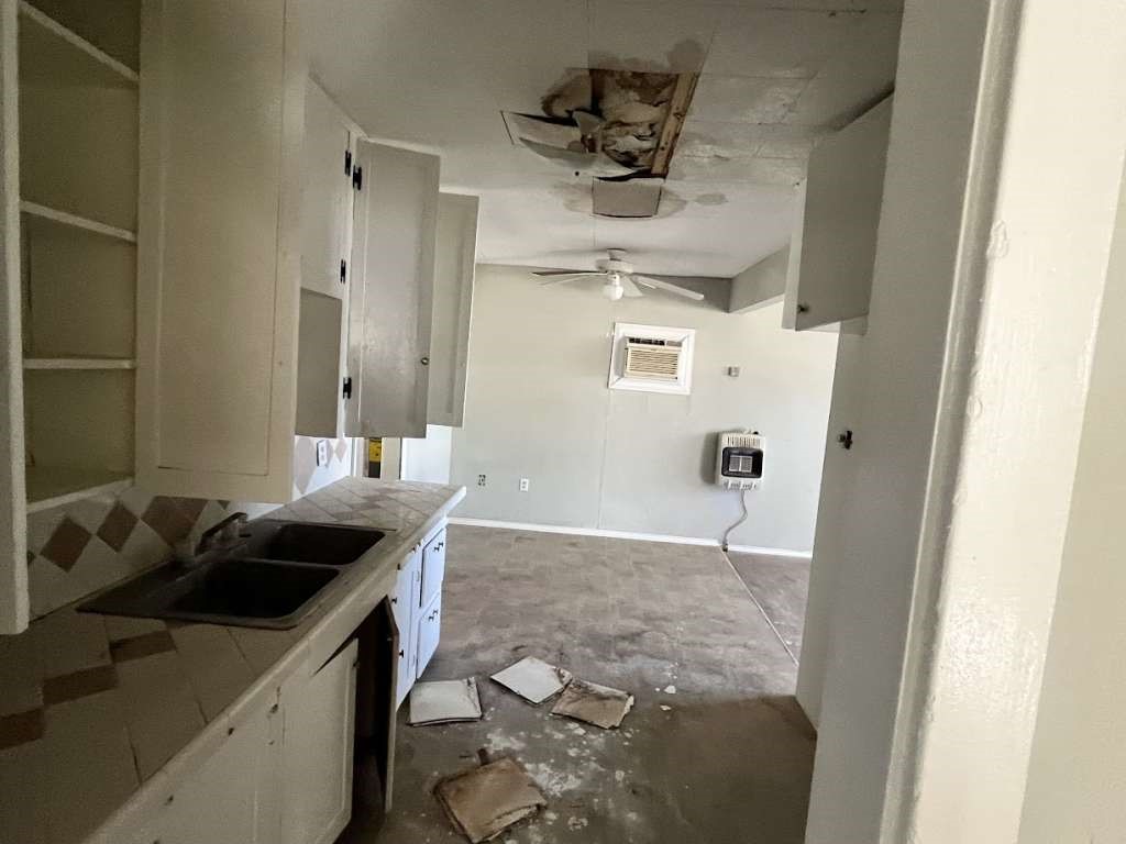 917 Nelson Street Borger, TX 79007 - Photo 8 of 11