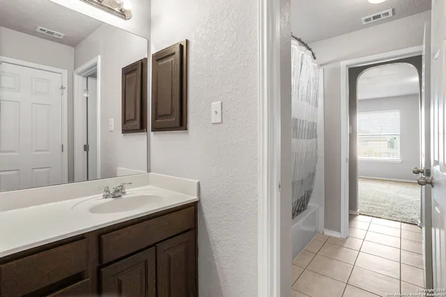 $2,400 | 1026 Orchid Grove, San Antonio, TX 78245