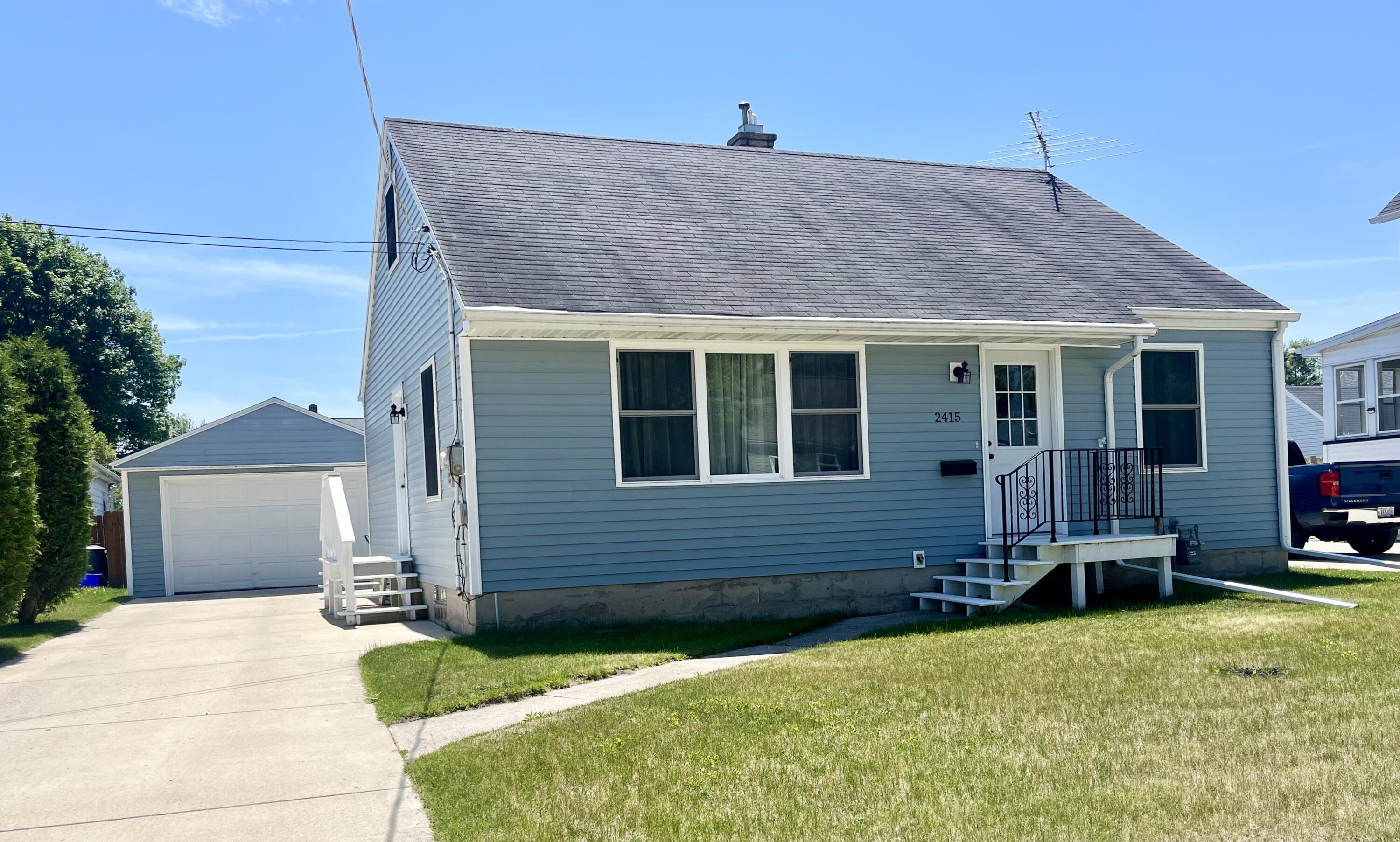 2415 16th Street Two Rivers, WI 54241 - Photo 1 of 21 IMG_9125
