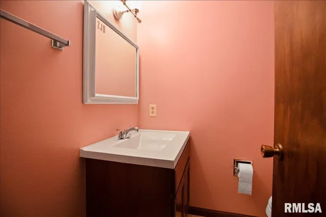 $230,000 | 2523 Gaylord Avenue, Springfield, IL 62704