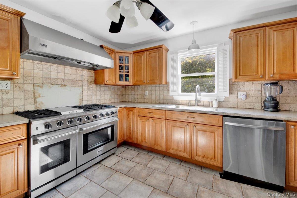 610 Farm To Market Road Patterson, NY 10509 - Photo 6 of 24