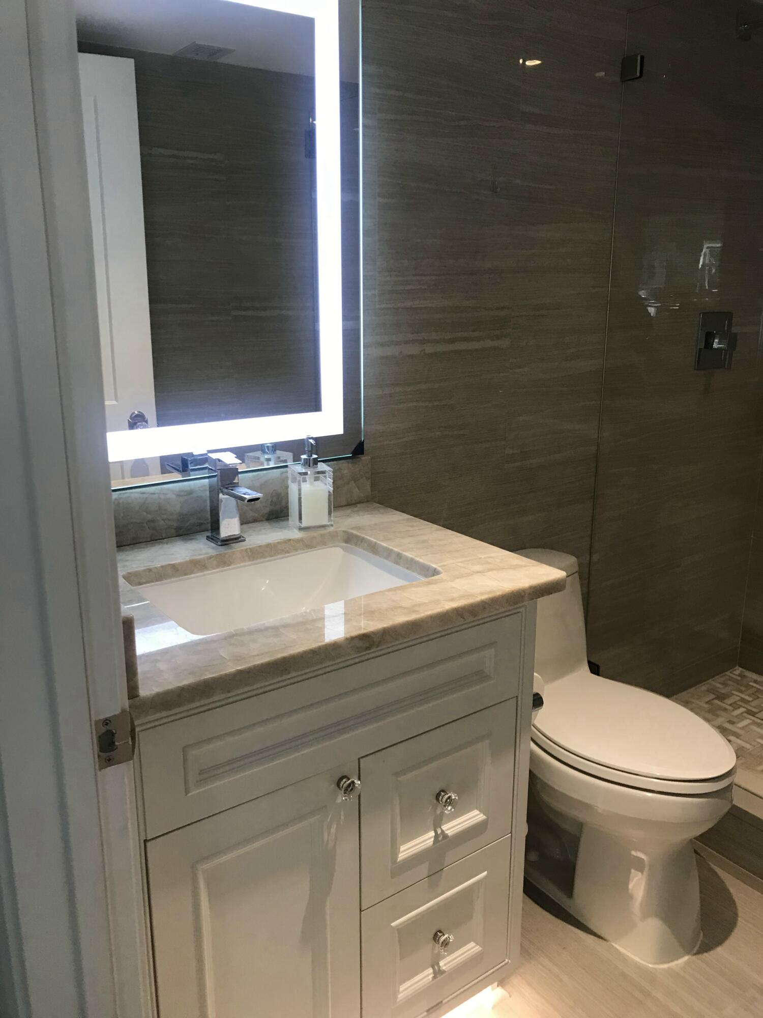 364 Golfview Road, Unit 301 North Palm Beach, FL 33408 - Photo 26 of 29 IMG_7615