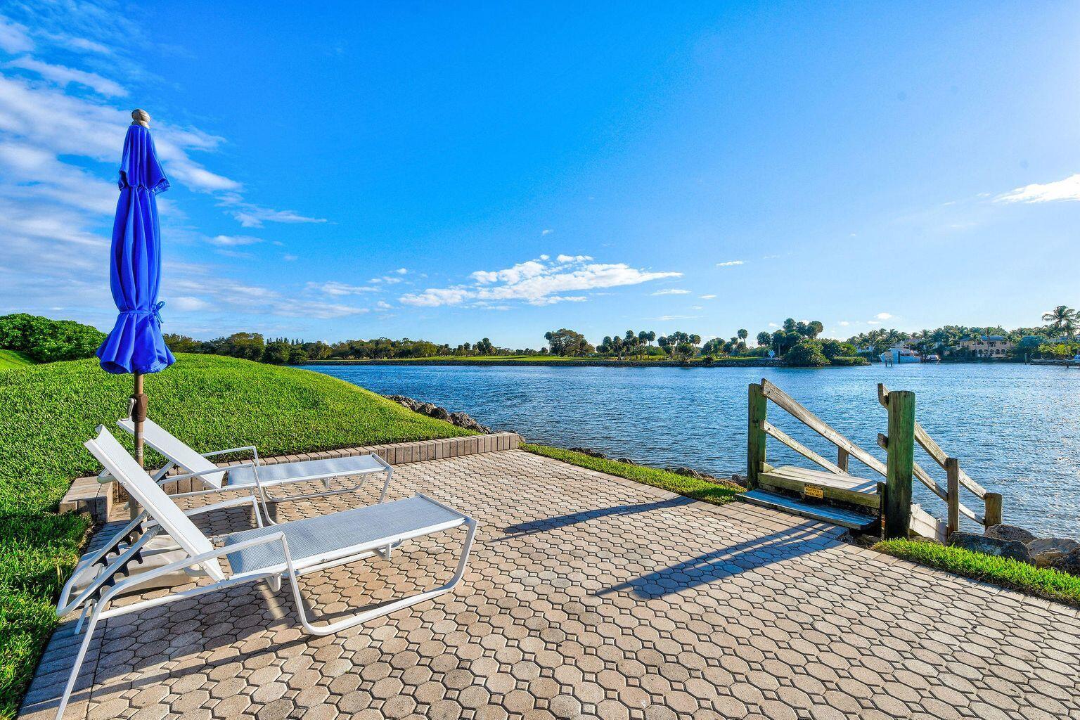 364 Golfview Road, Unit 301 North Palm Beach, FL 33408 - Photo 3 of 29 Pool Everglades