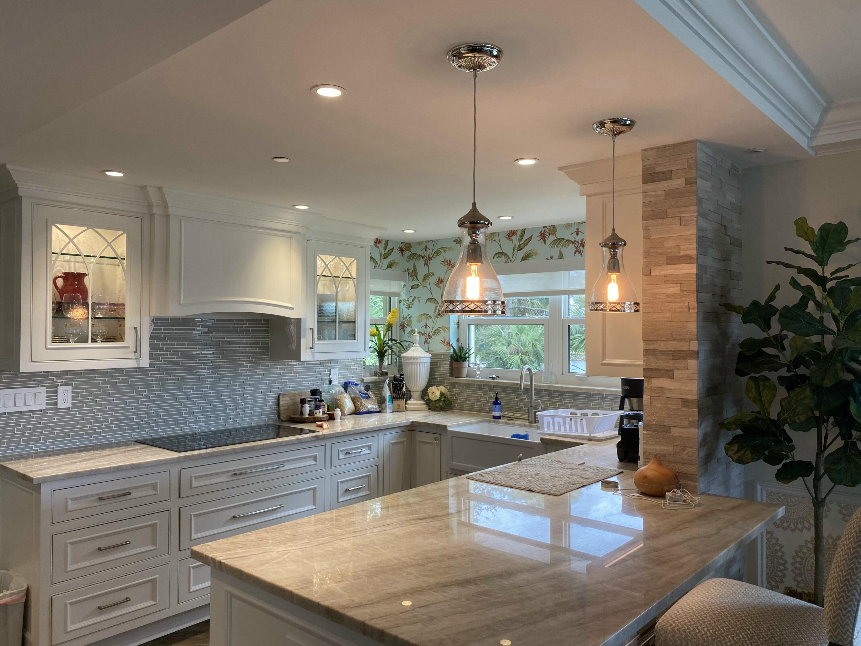364 Golfview Road, Unit 301 North Palm Beach, FL 33408 - Photo 5 of 29 Kitchen