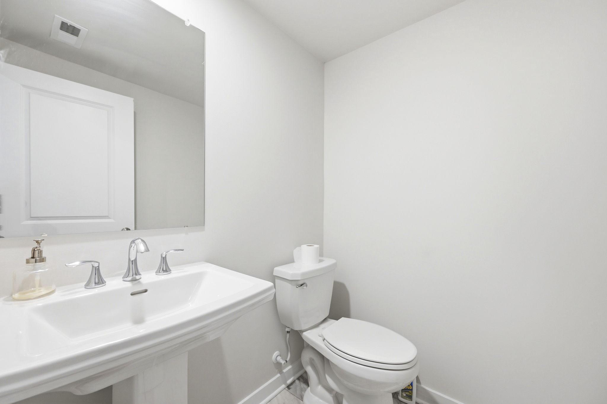 727 Hunsberger Road Spring City, PA 19475 - Photo 50 of 56 Sleek and modern bathroom oasis lower level