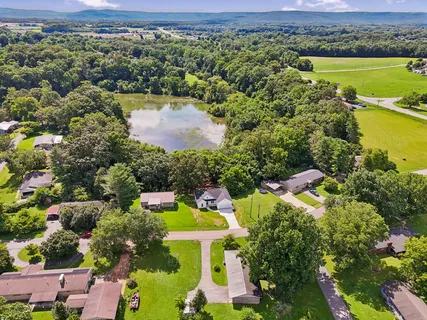 $759,999 | 112 Rogers Avenue, Winchester, TN 37398