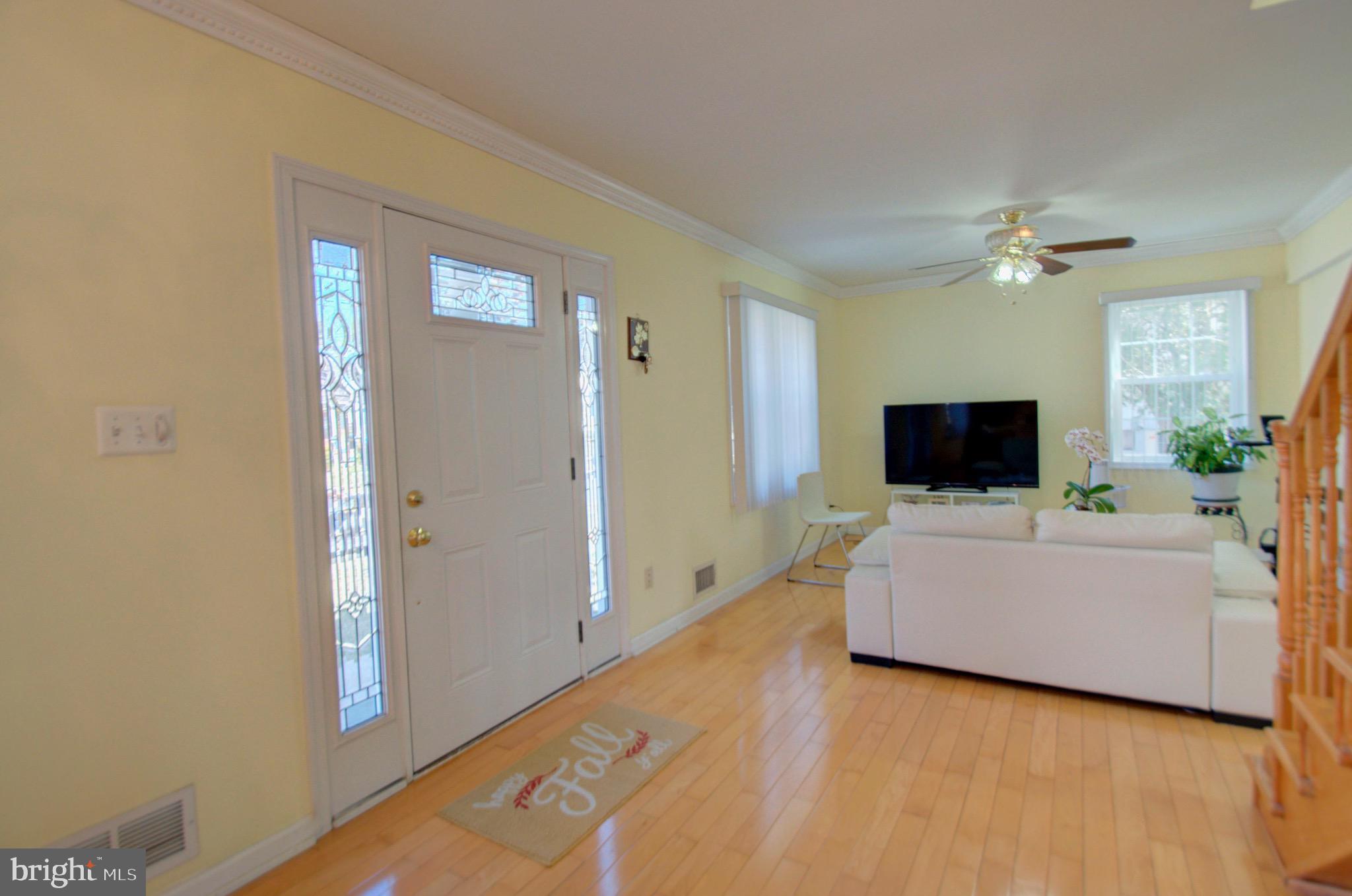 2816 Munson Street Silver Spring, MD 20902 - Photo 15 of 46 Entry