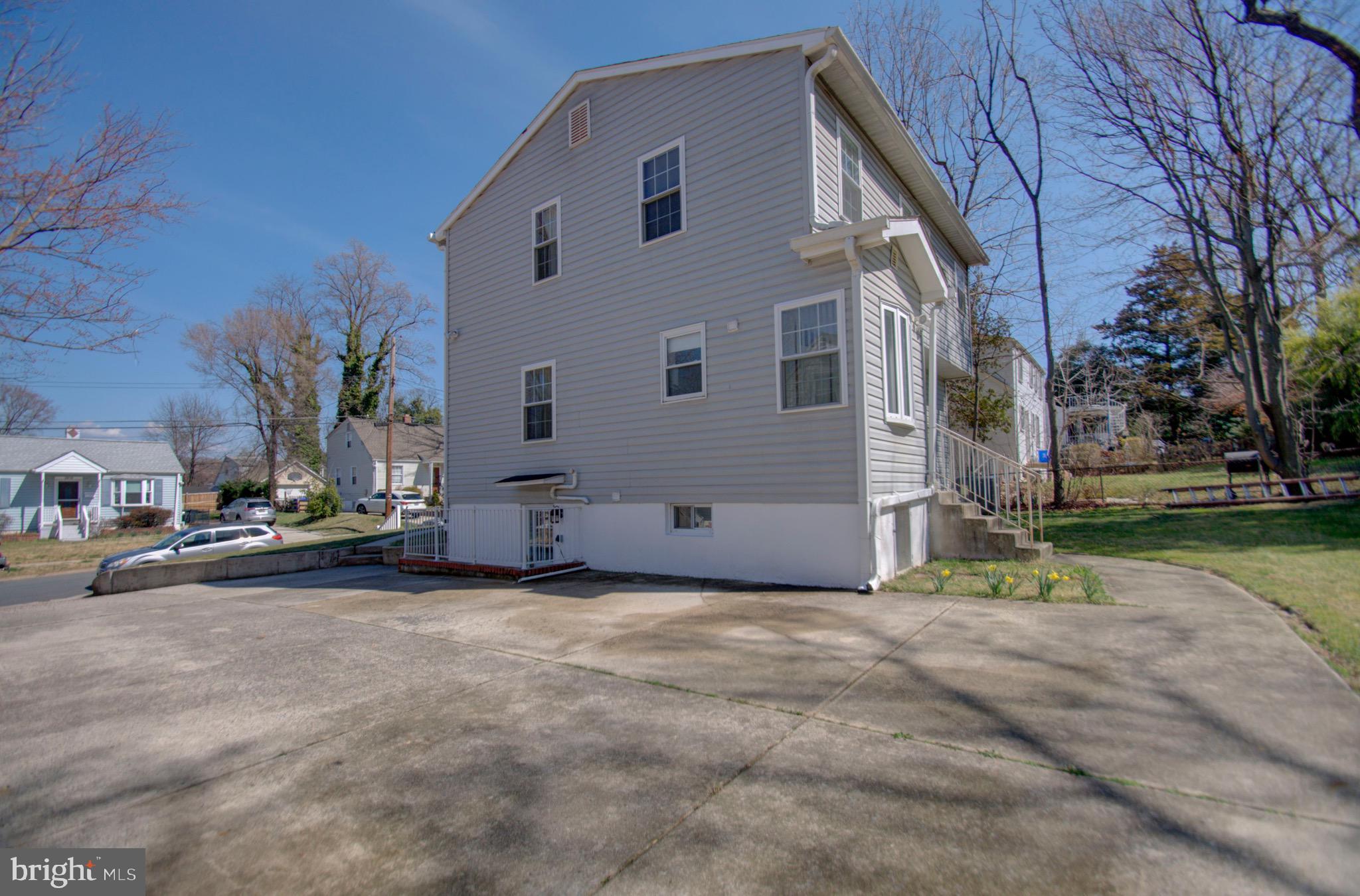 2816 Munson Street Silver Spring, MD 20902 - Photo 5 of 46 Driveway