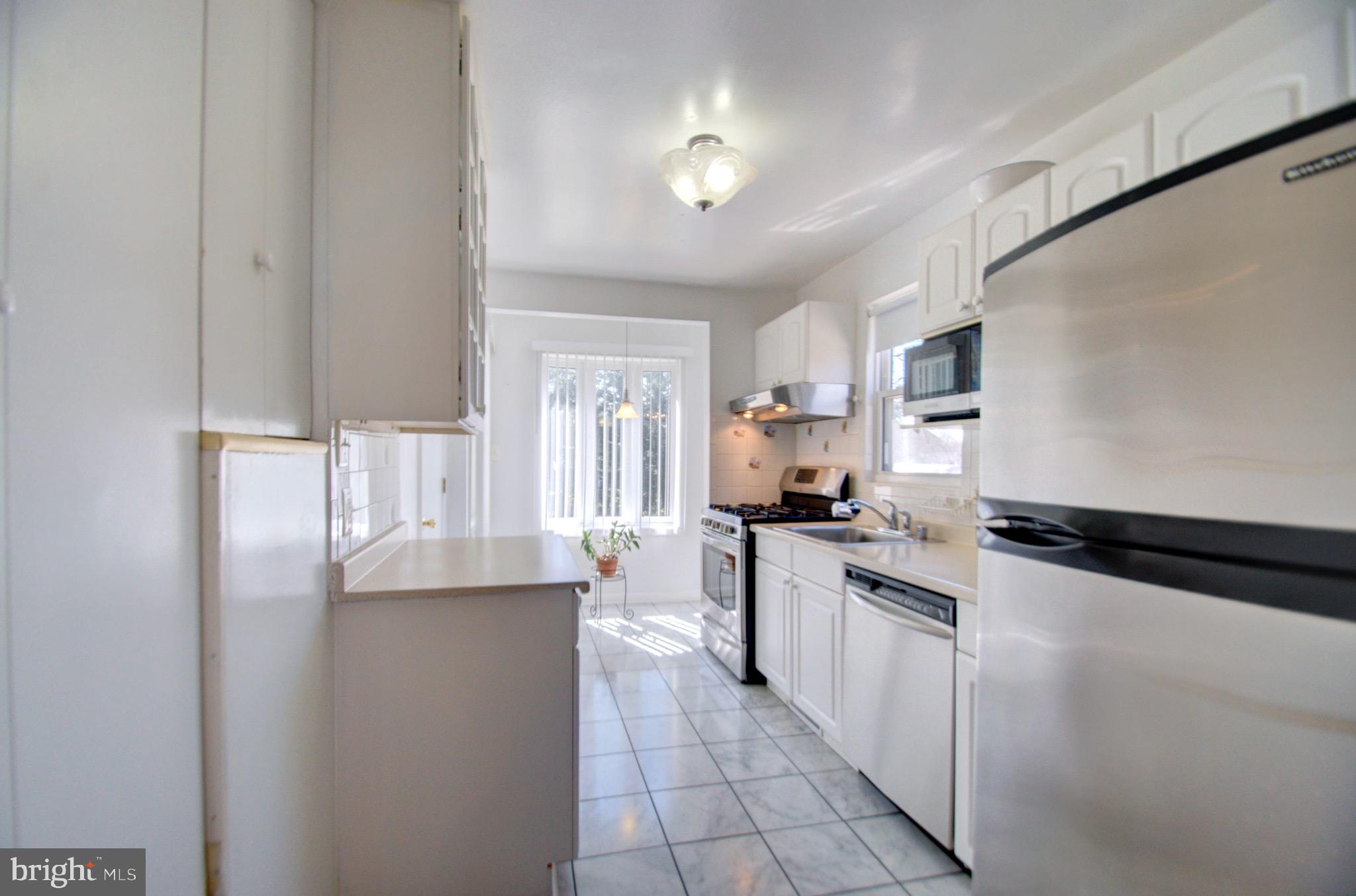 2816 Munson Street Silver Spring, MD 20902 - Photo 10 of 46 Kitchen