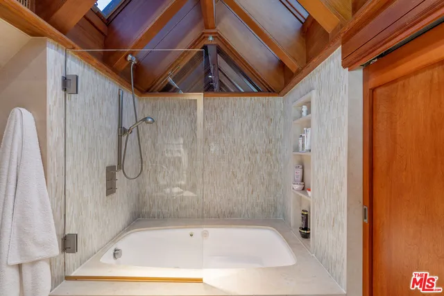 $3,995,000 | 133 Ocean Park Boulevard, Santa Monica, CA 90405