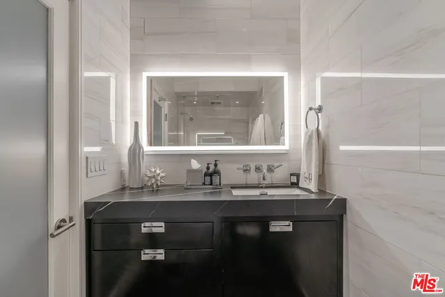 $3,995,000 | 133 Ocean Park Boulevard, Santa Monica, CA 90405