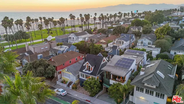 $3,995,000 | 133 Ocean Park Boulevard, Santa Monica, CA 90405