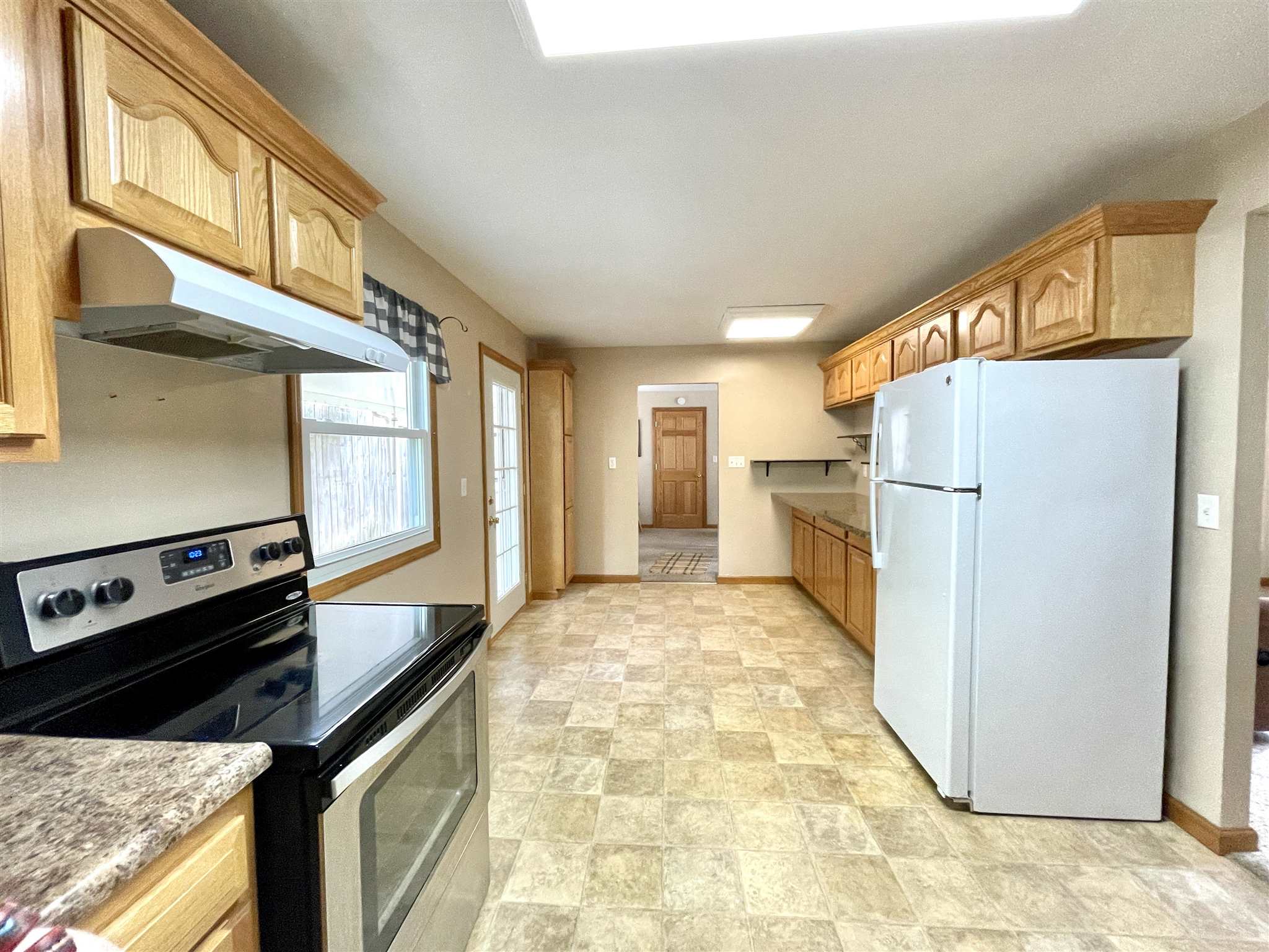 1806 West Kem Road Marion, IN 46952 - Photo 5 of 31 Gallery Image 5