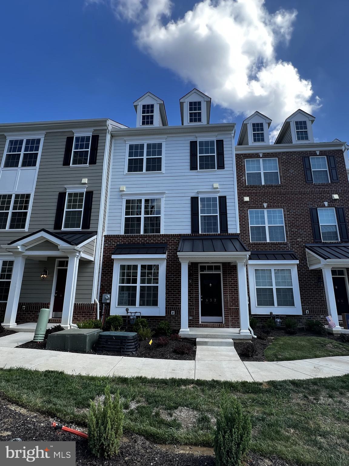 652 Place, Unit K27, Claymont, DE 19703 Compass