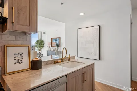$888,000 | 401 Harrison Street, Unit 10E, San Francisco, CA 94105