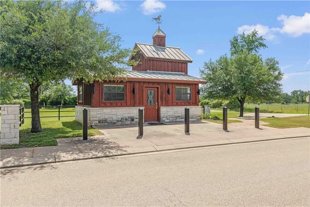 $175,000 | 10223 Cambridge Drive, Iola, TX 77861