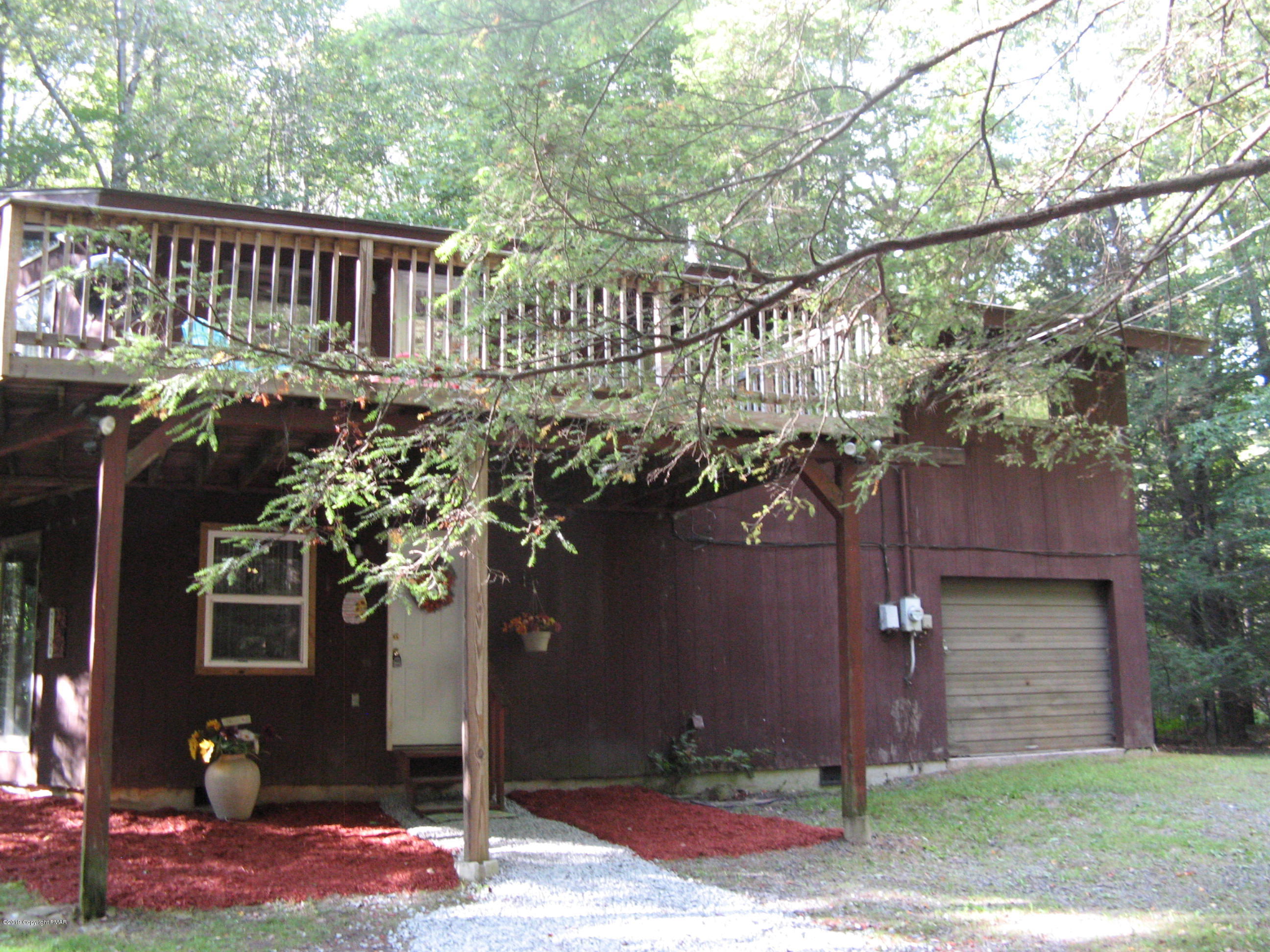 233 King Arthur Road Blakeslee, PA 18610 - Photo 3 of 16 IMG_0202