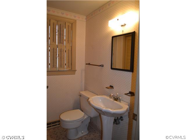 8600 Graves Road Petersburg, VA 23803 - Photo 9 of 21 Gallery Image 9