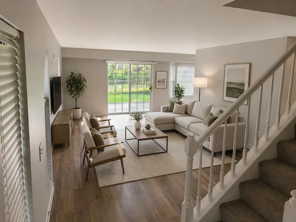 $345,000 | 81 King Drive, Streamwood, IL 60107