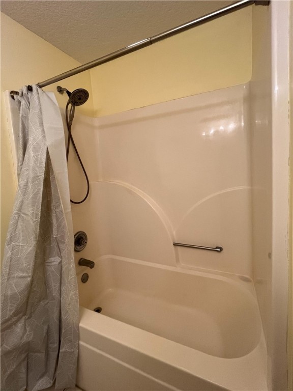 112 Brandenberry Road Brunswick, GA 31523 - Photo 14 of 21 Primary Bathroom