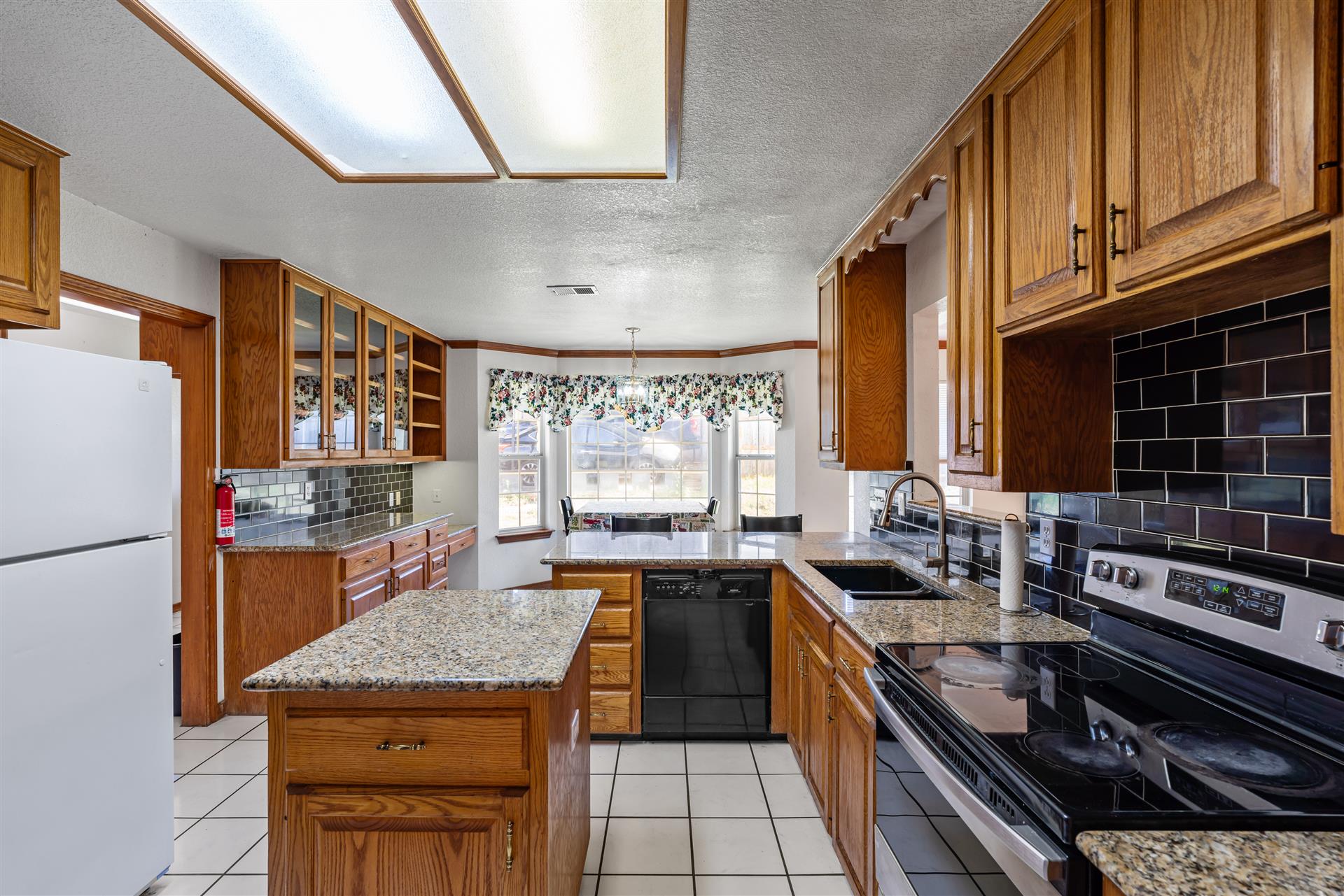 101 Oak Ridge Circle Georgetown, TX 78628 - Photo 9 of 35