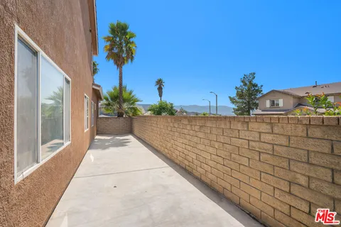 $890,000 | 14233 Yellowstone Lane, Canyon Country, CA 91387