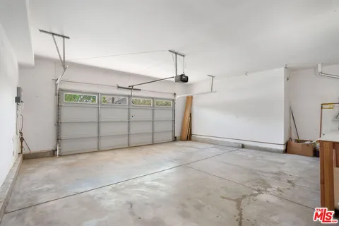 $890,000 | 14233 Yellowstone Lane, Canyon Country, CA 91387