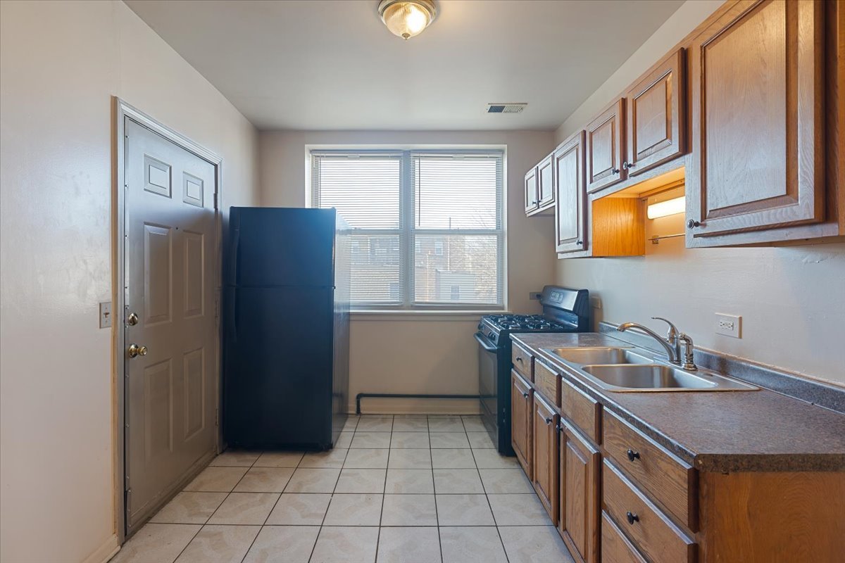 4024 West Division Street, Unit 202 Chicago, IL 60651 - Photo 17 of 39