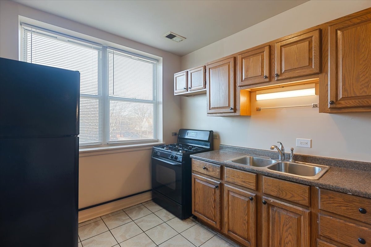 4024 West Division Street, Unit 202 Chicago, IL 60651 - Photo 19 of 39