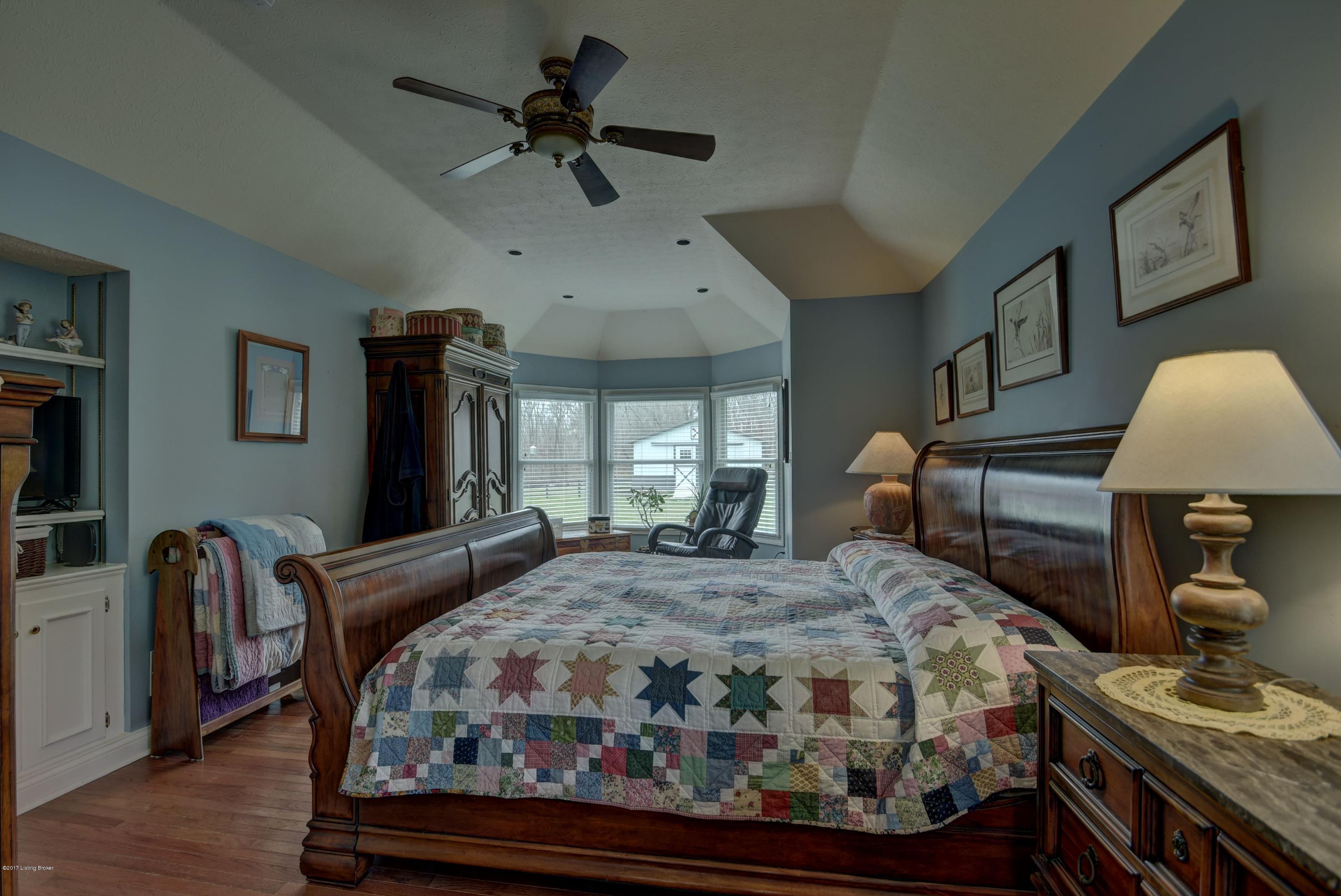 161 Conner Station Road Simpsonville, KY 40067 - Photo 20 of 47 Master With Sitting Area