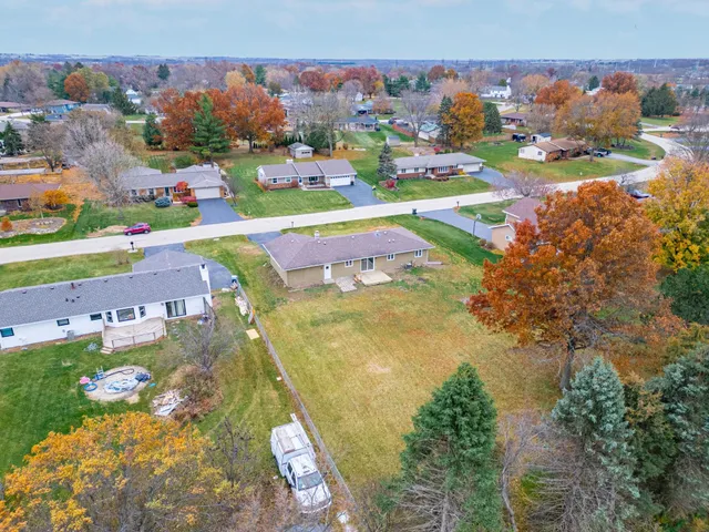 an aerial view of tennis court